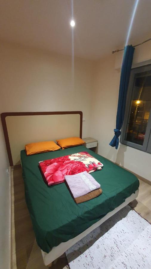 Hotel Le Privilege La Courneuve Extérieur photo