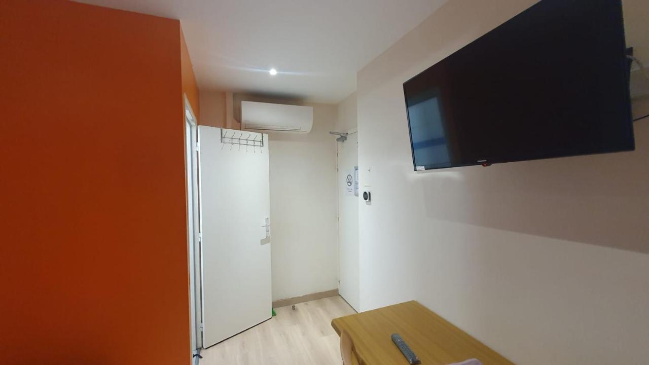 Hotel Le Privilege La Courneuve Extérieur photo