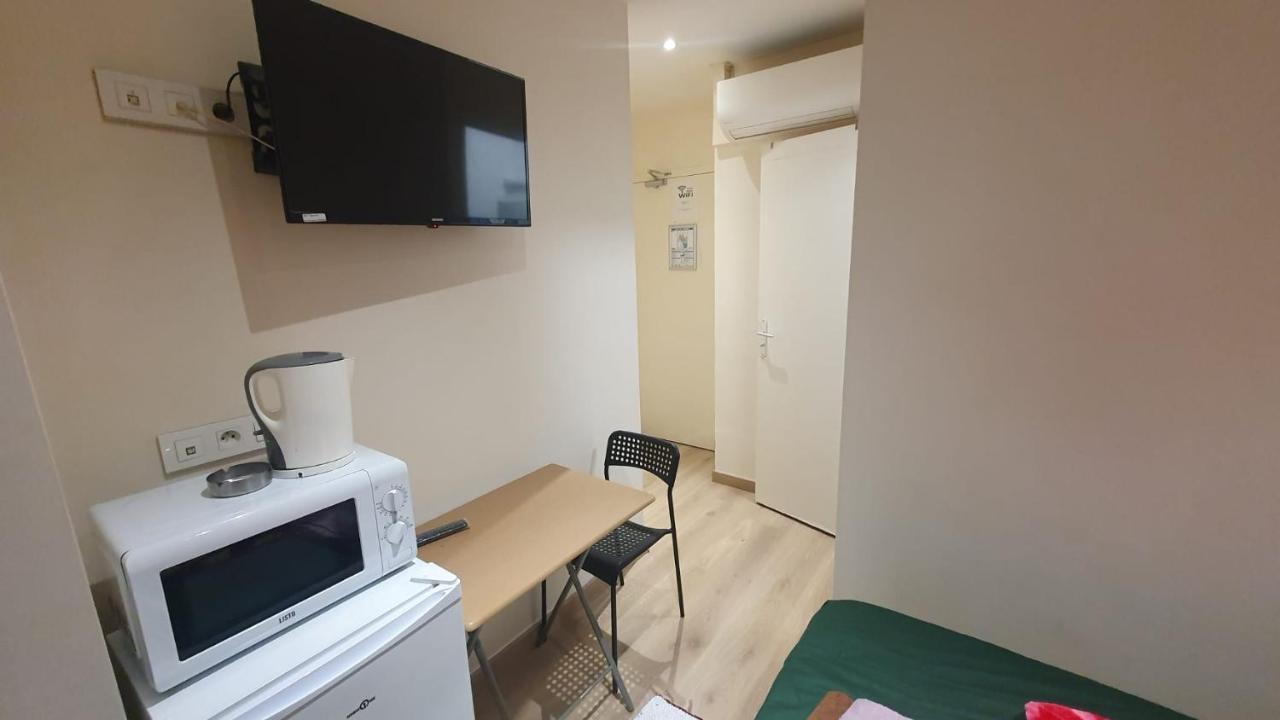 Hotel Le Privilege La Courneuve Extérieur photo