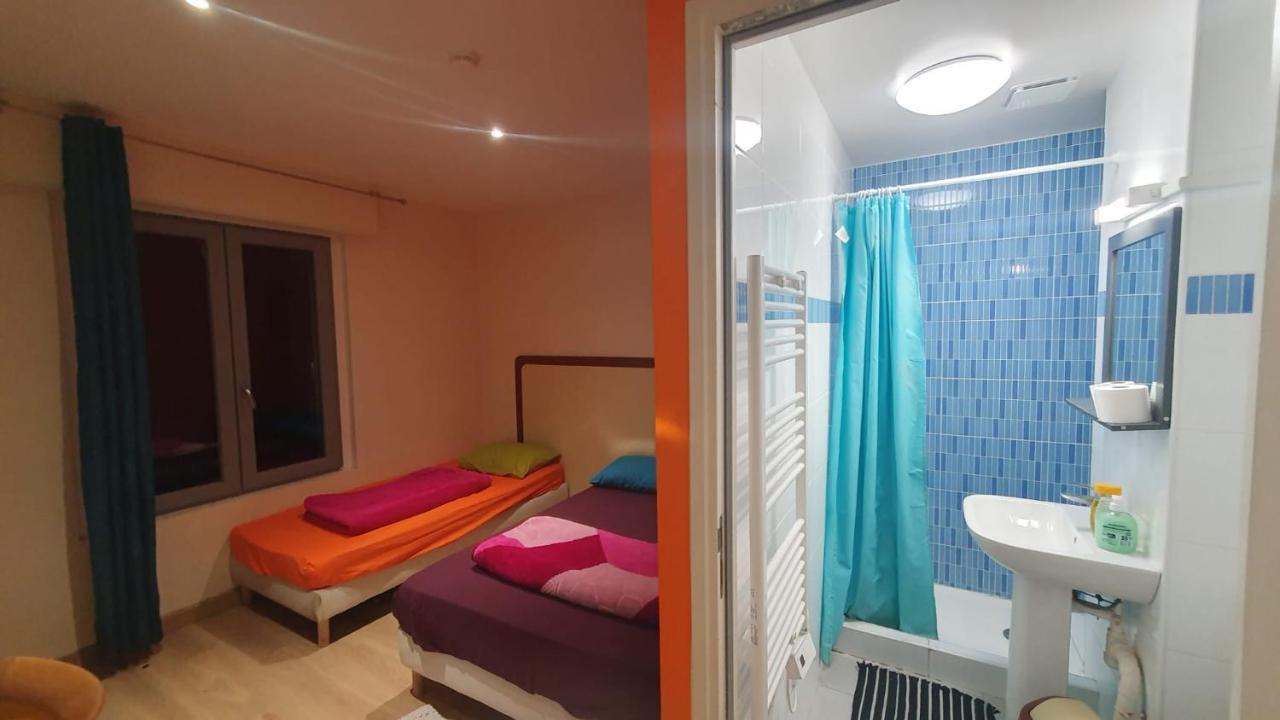 Hotel Le Privilege La Courneuve Extérieur photo