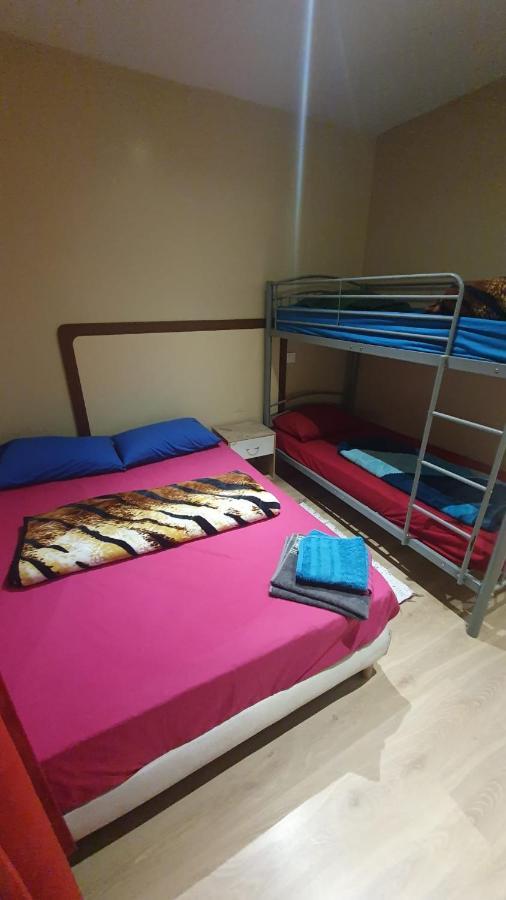 Hotel Le Privilege La Courneuve Extérieur photo