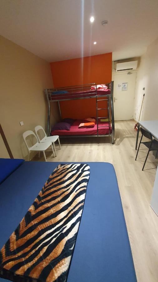 Hotel Le Privilege La Courneuve Extérieur photo