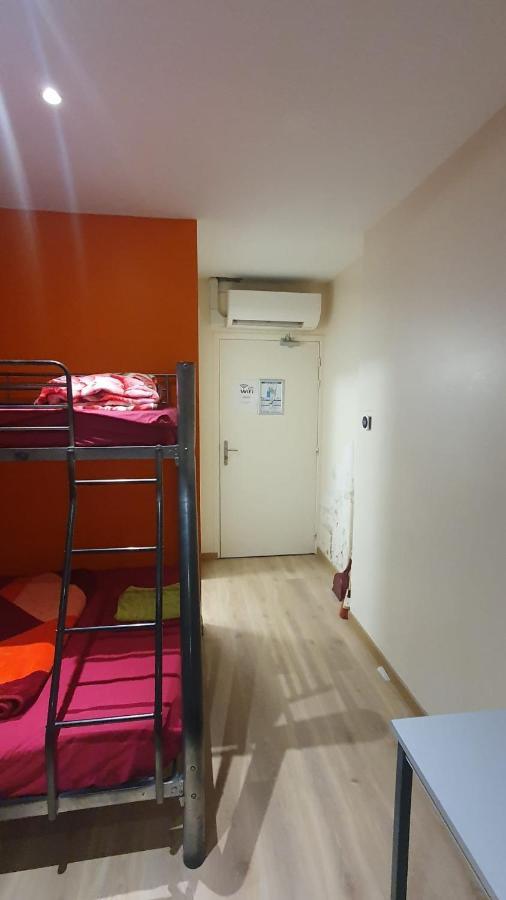Hotel Le Privilege La Courneuve Extérieur photo