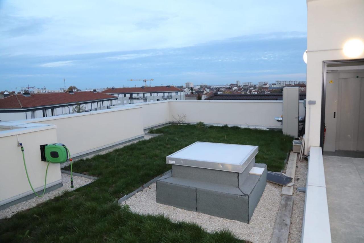 Hotel Le Privilege La Courneuve Extérieur photo