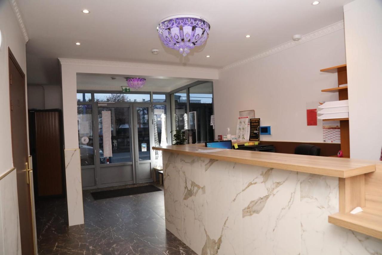 Hotel Le Privilege La Courneuve Extérieur photo